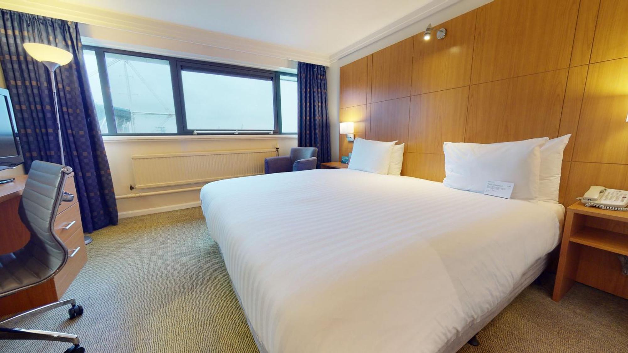 Holiday Inn Cardiff City Centre By Ihg Exterior foto