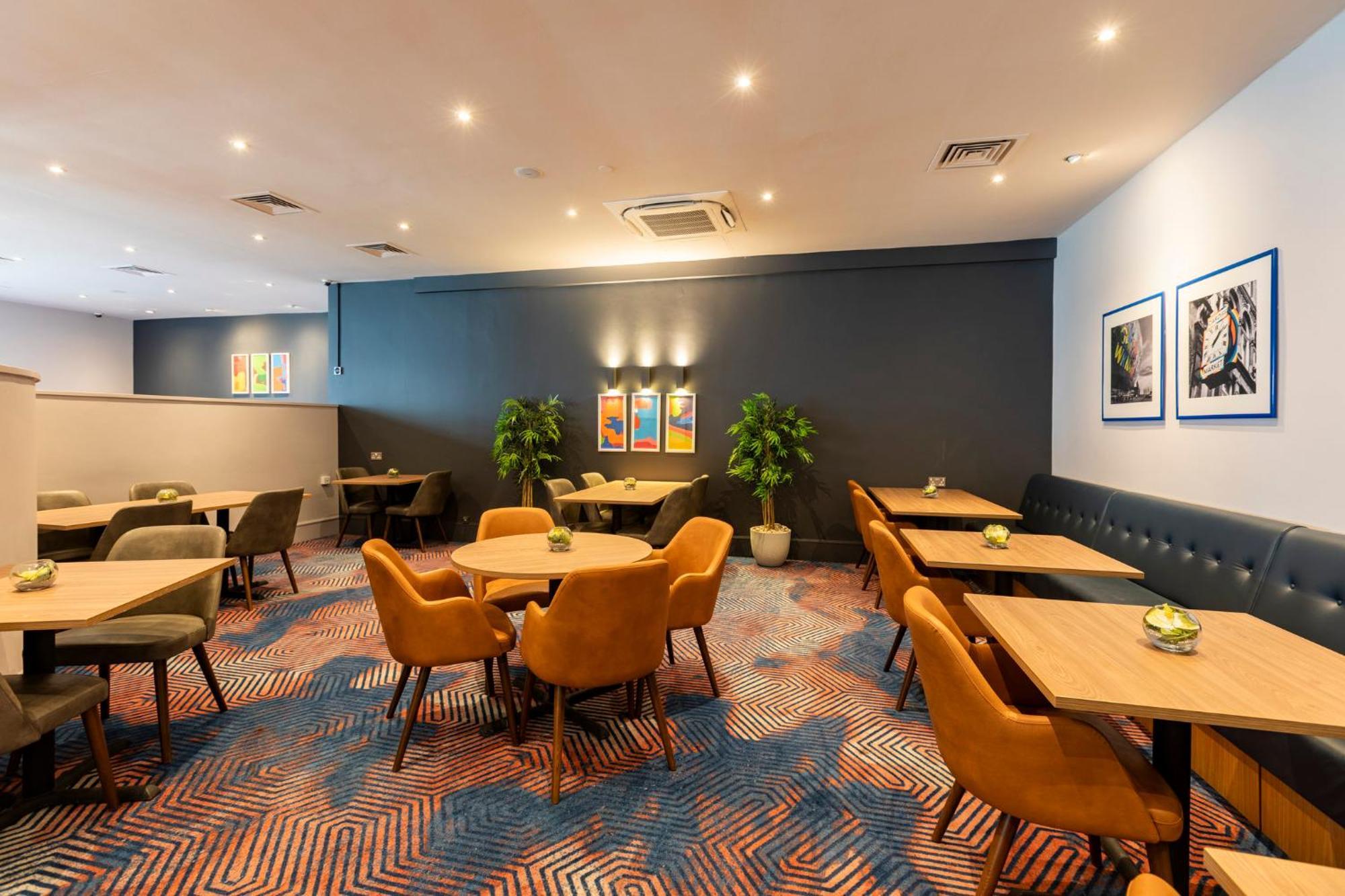 Holiday Inn Cardiff City Centre By Ihg Exterior foto