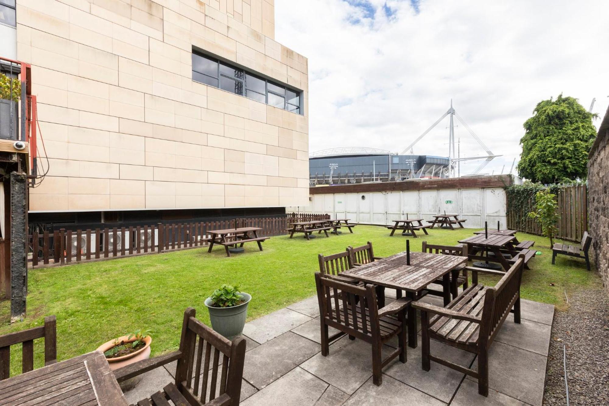 Holiday Inn Cardiff City Centre By Ihg Exterior foto