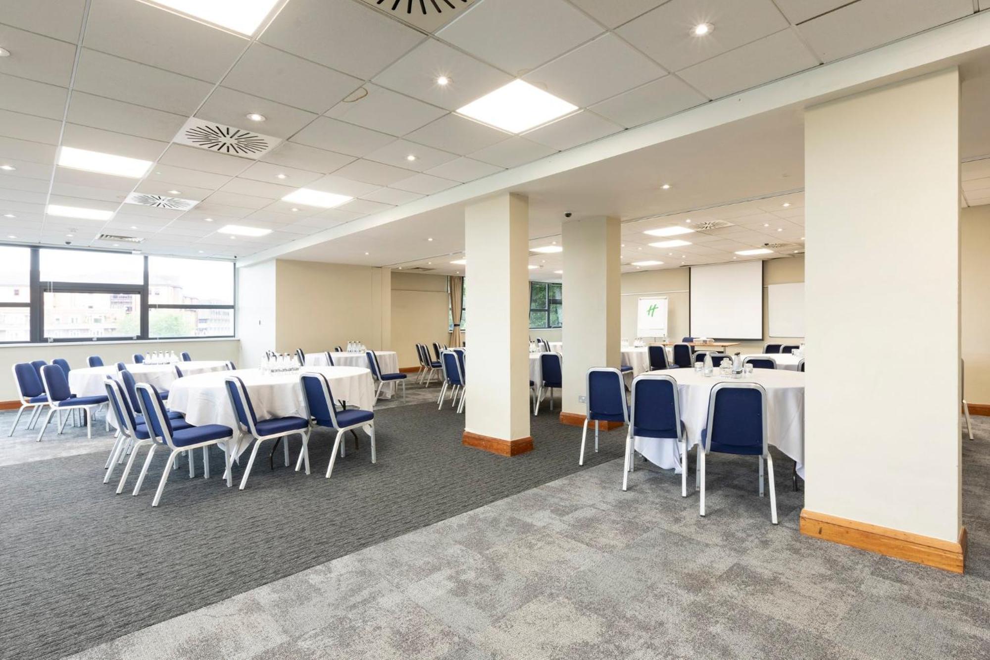Holiday Inn Cardiff City Centre By Ihg Exterior foto